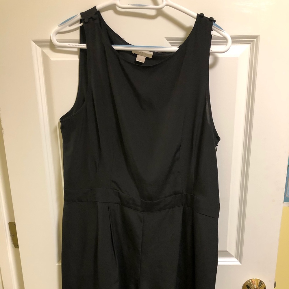 Ann Taylor Loft Black shorts jumper